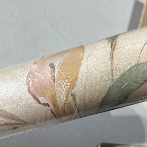 Roll of Vtg Peach Pink Floral Calla Lily Wallpaper Luxury Vinyl 90s Pearl Sheen - Picture 3 of 15